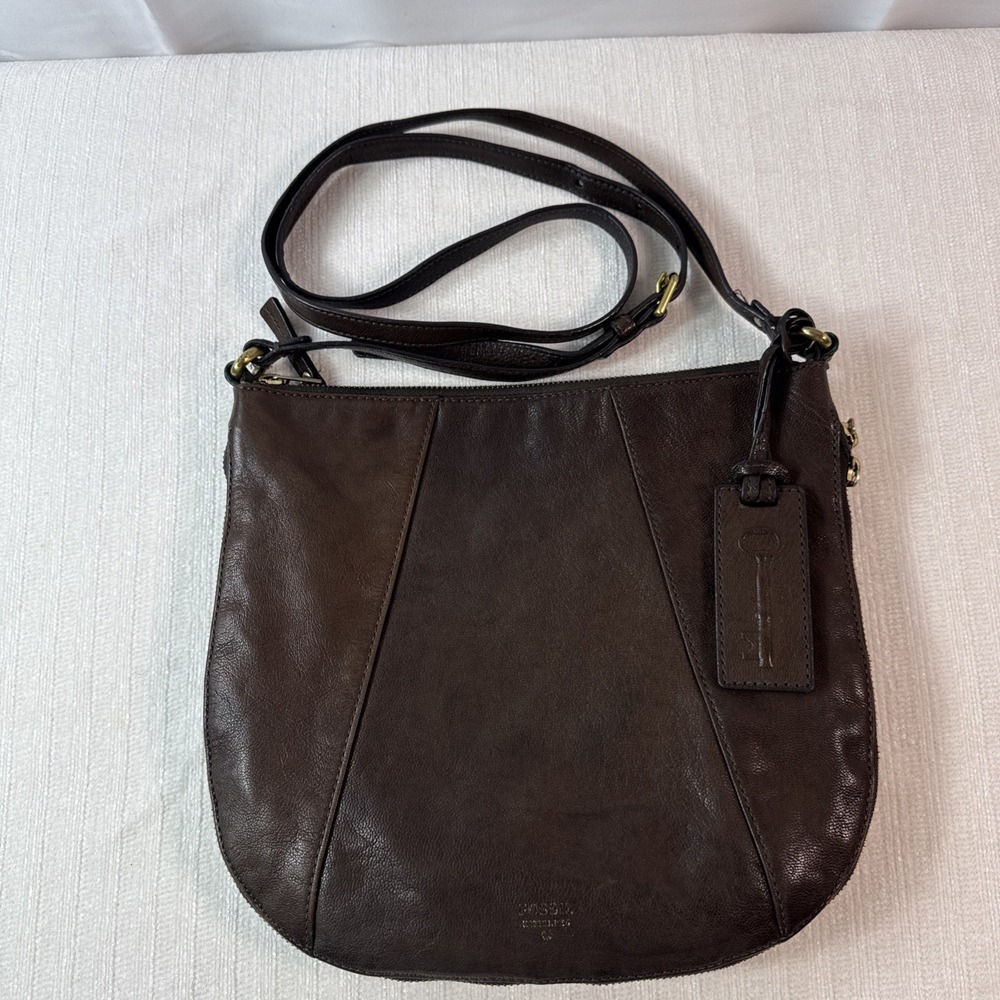 Fossil Gwen  Brown Leather Crossbody Hobo Style W/ Expandable Design Bag